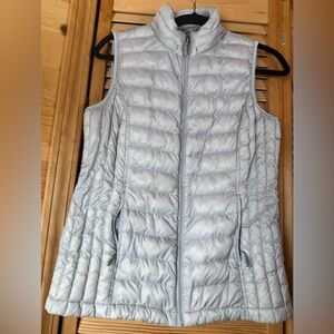 32 degrees Women's Light Gray Quilted Vest